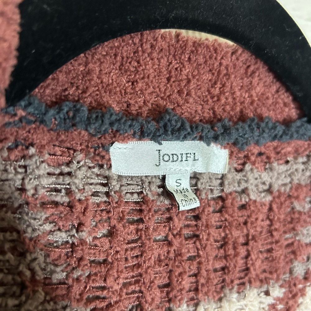 JODIFL Aztec Open-Front Cardigan in Rust, Black & Cream - Picture 2 of 3